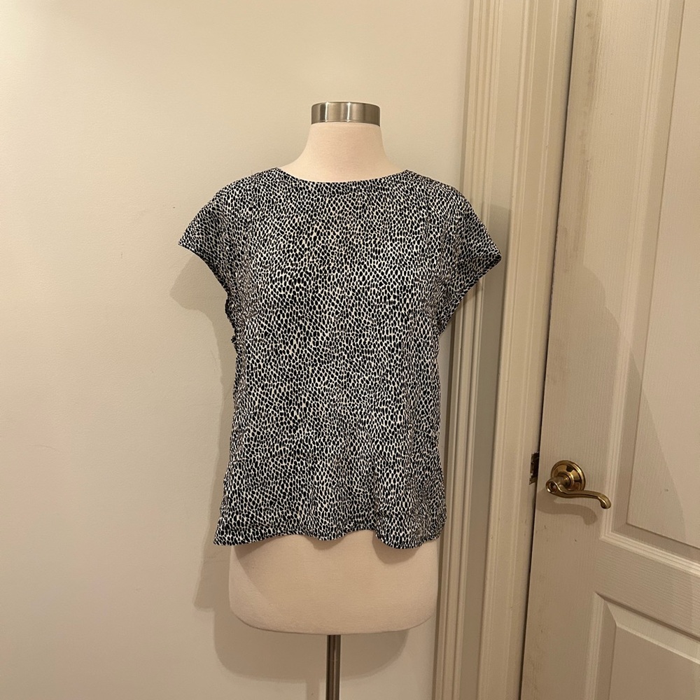 Theory Silk Black and White Pattern Sleeveless Top